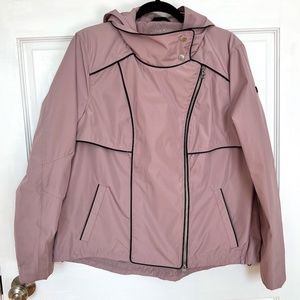 Calvin Klein Performance Rain Jacket/Coat/Cropped Trench in Blush Pink